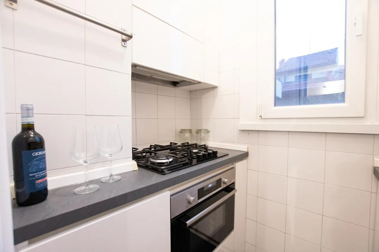 I Host Apartment - Bazzini 9 Milan