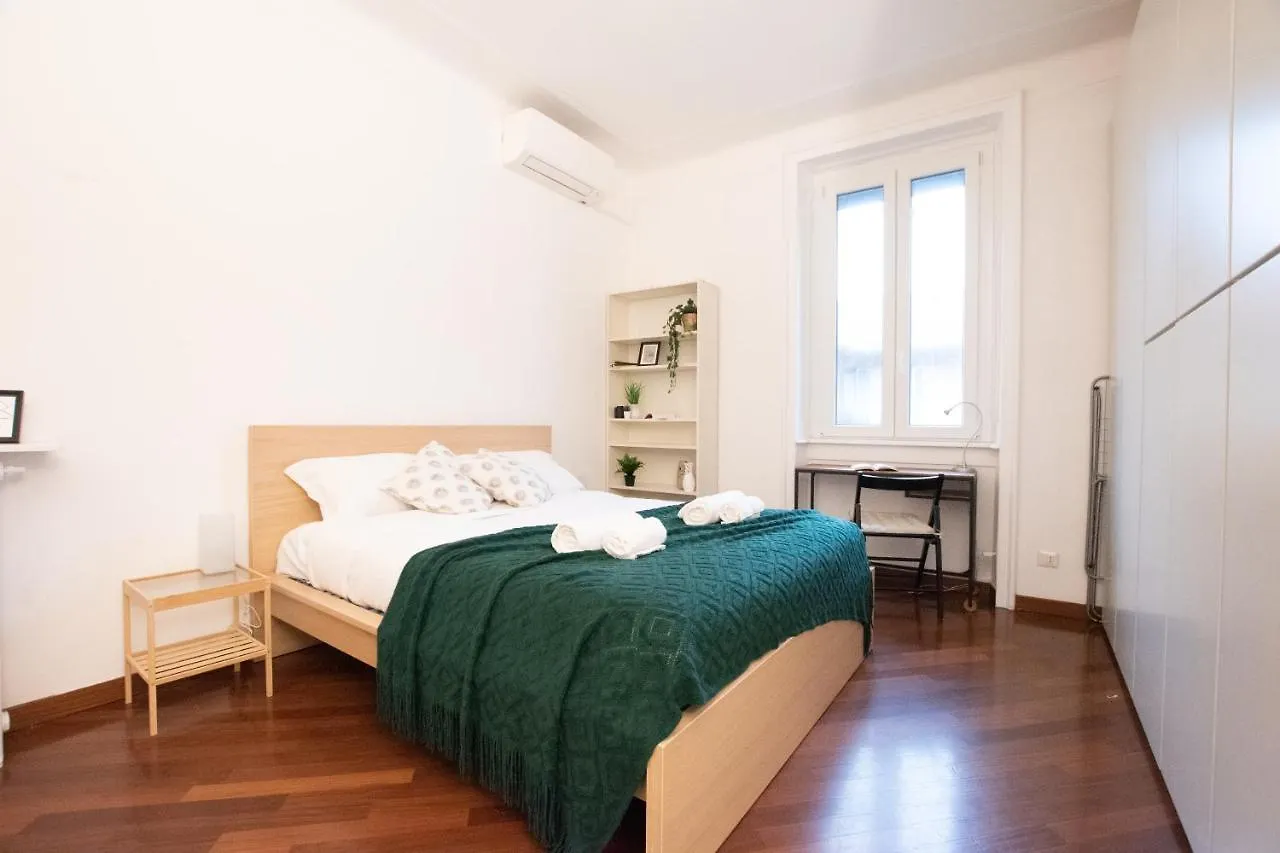 I Host Apartment - Bazzini 9 Milan